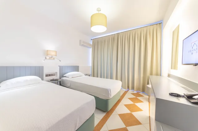 غرفة ديلوكس بسرير مزدوج أو سريرين منفصلين بشرفة، Arinnanda Hotel Cesme 2/10