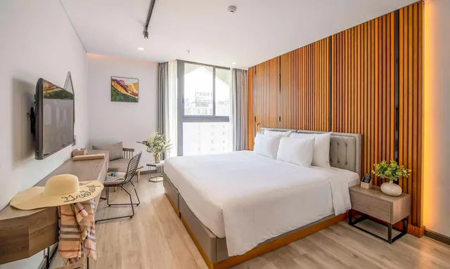 Deluxe, Double Bed, Partial River View, HAIAN Riverfront Hotel 3/4