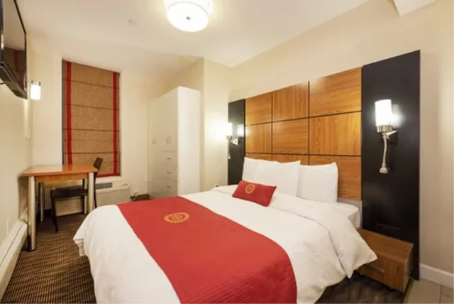 Deluxe, Queen Bed, Hotel Five44 1/4