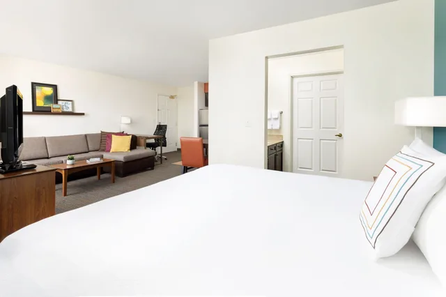 استوديو بسرير كينج مع أريكة، Residence Inn Des Moines West at Jordan Creek Town Center 1/5