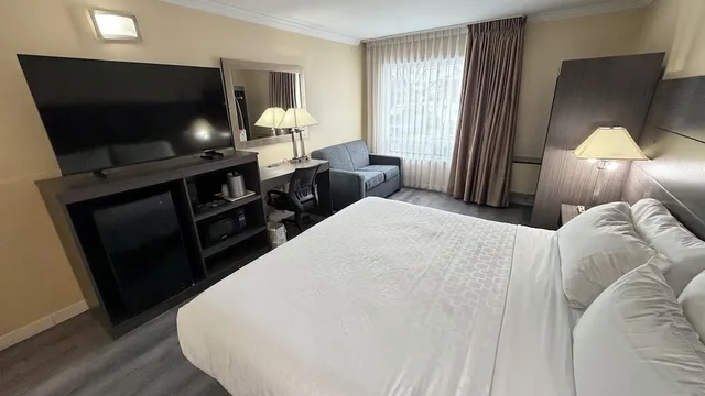 غرفة قياسية بسرير كوين، Quality Inn Saint-Jean-sur-Richelieu 4/10