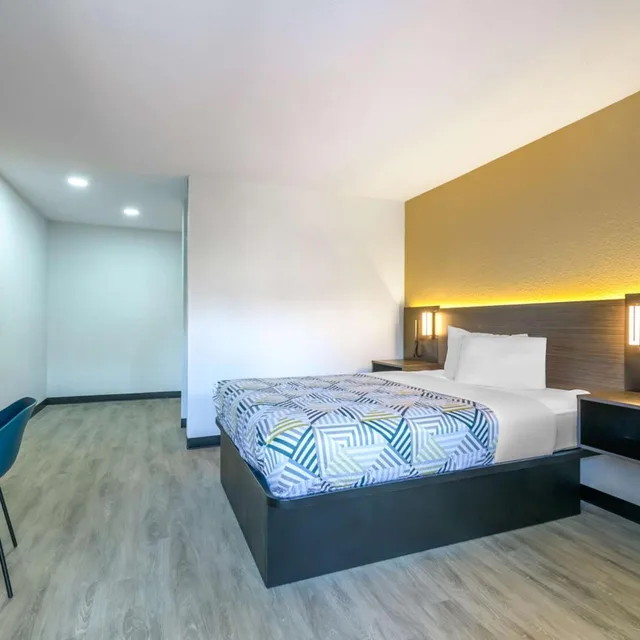 1 Queen Bed - ADA/RI Shower/Non-Smoking، Motel6 Columbus, GA - Columbus Airport 2/10