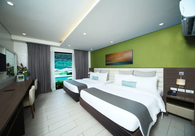 Connecting, Lagoon, Pool View، Fairways And Bluewater Newcoast Boracay 2/2