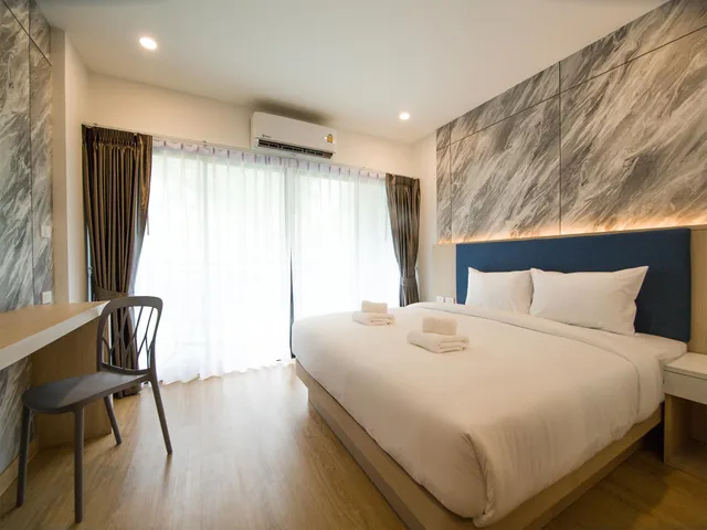 غرفة بريميير ديلوكس بسرير كوين بإطلالة على الجبل، B2 Krabi Premier Hotel 1/1