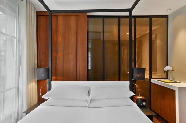 Suite, King Bed, Tower View، Le Metropolitan Paris Tour Eiffel, a Tribute Portfolio Hotel 2/3
