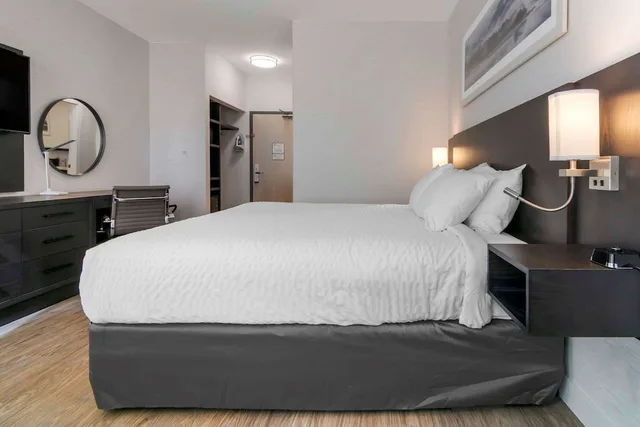 غرفة قياسية بسرير كينج، Quality Inn Nanaimo Downtown 5/10