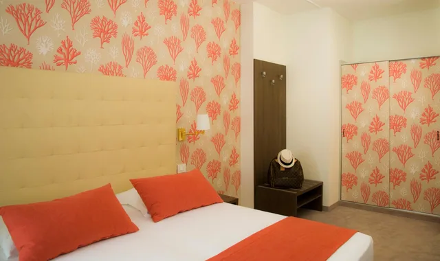 غرفة بسرير مزدوج أو سريرين منفصلين بإطلالة جزئية على البحر، Hotel Atlantico 1/10