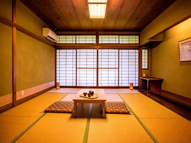 غرفة داخلية يابانية قياسية بحوض استحمام، Ooedo Onsen Monogatari Unazuki Grand Hotel 1/1