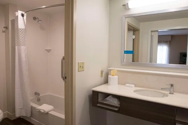 جناح استوديو بسريرين كوين، Hampton Inn & Suites Boone 1/1