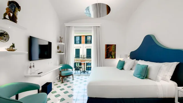 Superior, Double or Twin Bed, Lateral Side Sea View, Grand Hotel Europa Palace 2/2