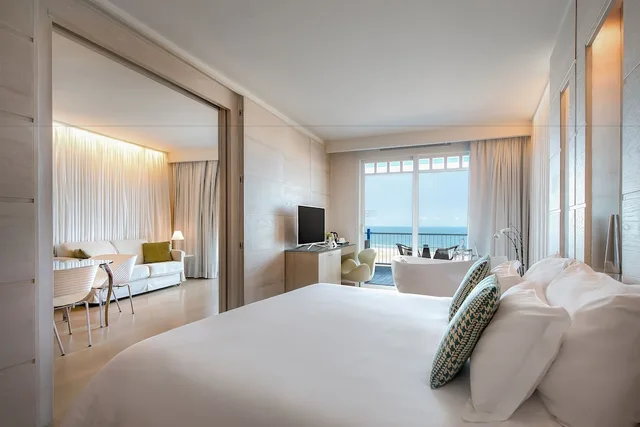 جناح تنفيذي بسرير مزدوج بإطلالة على البحر بشرفة، Savoia Hotel Rimini 1/4