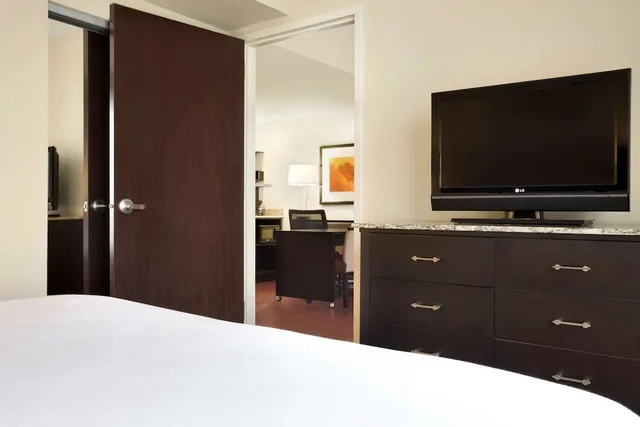 Suite, King Bed, Allergy Friendly، Embassy Suites by Hilton Jackson North Ridgeland 2/6