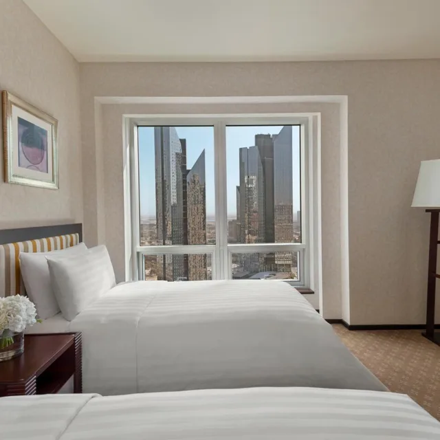 شقة بإطلالة على المدينة بغرفتي نوم، Shangri-La Residences and Apartments 2/5