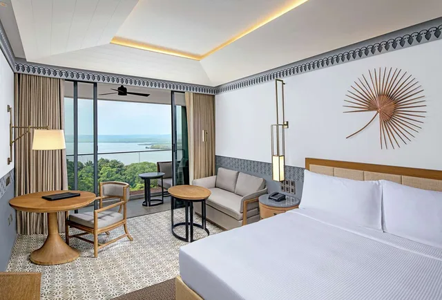 جناح ديلوكس بإطلالة على النهر بشرفة، Doubletree By Hilton Goa Panaji 1/2