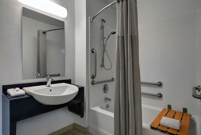 2 Full Beds - Premium, Mini Fridge, Motel6 Kissimmee, FL - Orlando 5/9
