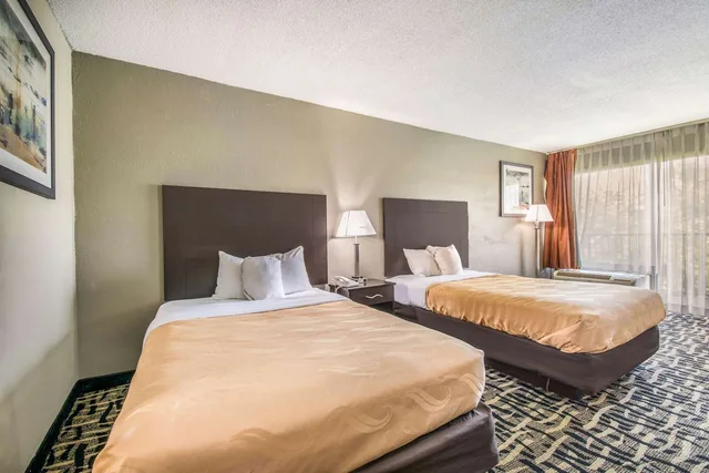 غرفة بسريرين مزدوجين، Quality Inn and Suites York PA 2/5