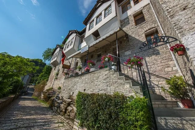 Bed and Breakfast Kotoni، جيروكاسترا 25/35