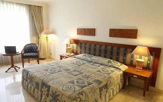 غرفة ديلوكس بسريرين منفصلين، Resor Tuban Tropis 2/3