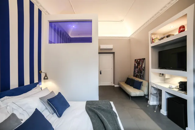 Room, Triple, Queen Bed, City View, Sofa, Family Affair 1/8