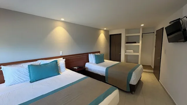 Family, Triple, 1 Double and 1 Single Bed, Hotel Portobelo Boulevard 1/10