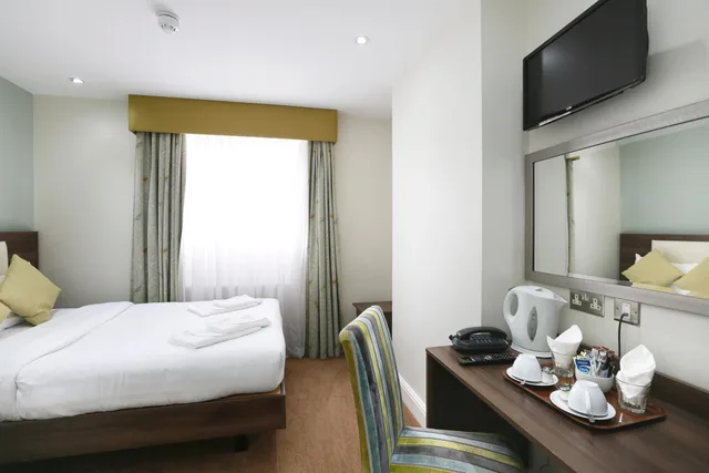 Room, Single, Hyde Park Boutique Hotel 1/4