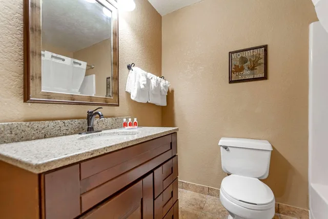 غرفة قياسية بسريرين كوين، Econo Lodge Black Hills 4/4