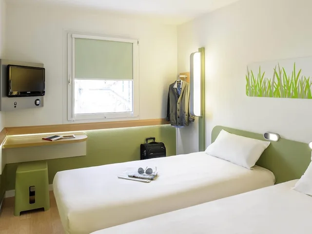غرفة بسريرين منفصلين، Ibis Budget London Hounslow 1/10
