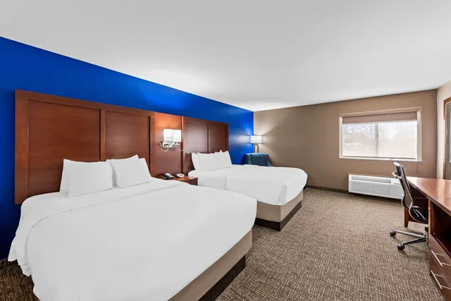 جناح بسريرين كوين، Comfort Inn & Suites Fairborn Near Wright Patterson AFB 3/5