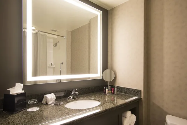 Room, King Bed, Marriott Hartford Downtown 10/10