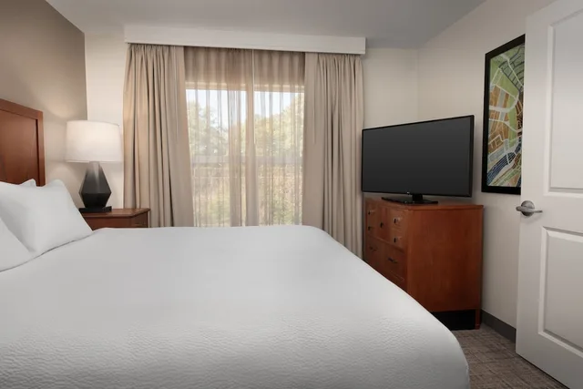 جناح بسريرين مزدوجين بغرفتي نوم لذوي الإعاقة، Residence Inn by Marriott Fayetteville Cross Creek 1/4