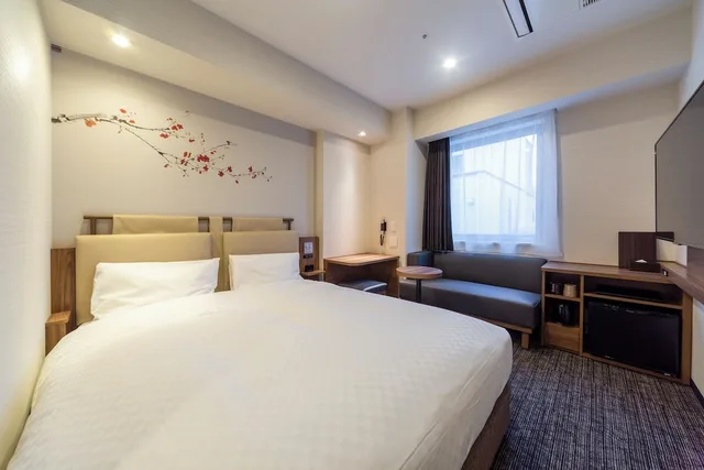غرفة بسرير كوين، JR WEST GROUP VIA INN HAKATAGUCHI EKIMAE 1/4