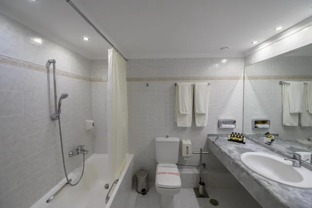 غرفة كلاسيكية بشرفة، Hotel Europa Olympia 7/7