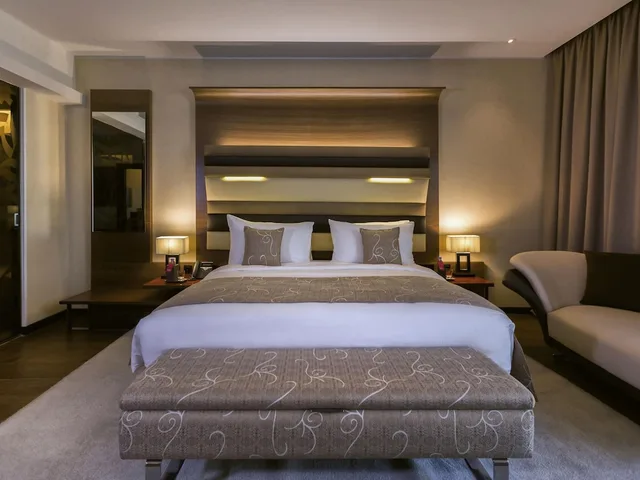 Ambassador, Suite, Double Bed, Lake View, Movenpick Hotel du Lac Tunis 1/2