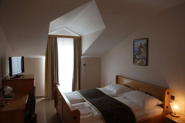 غرفة بسرير مزدوج مع أريكة، Hotel Miramare 4/10