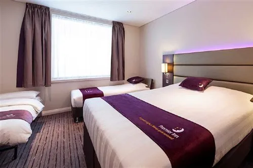 family, Premier Inn London Clapham 1/2