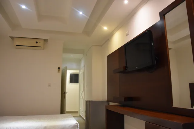 Standard Twin Room:، Le Marly Hotel 4/4