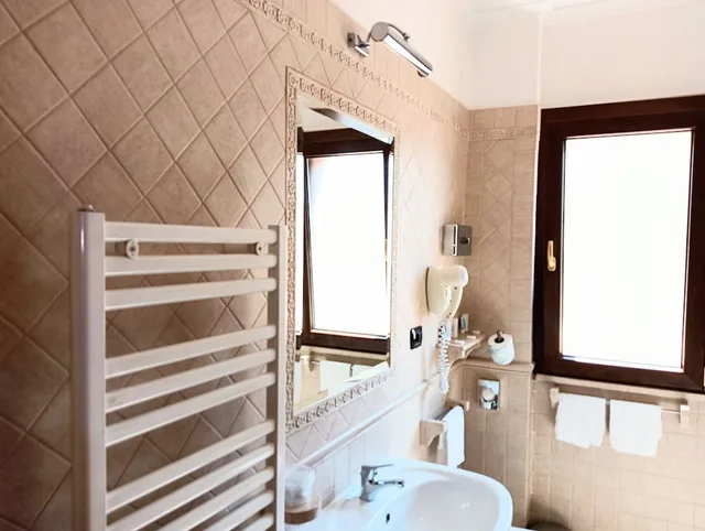 غرفة بسرير كوين بشرفة، Hotel Riviera Fiumicino 9/9