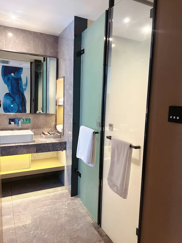 غرفة بريفيليج بسريرين منفصلين، Mercure Xining Haihu CBD 8/8
