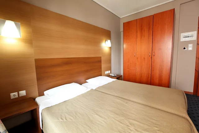 غرفة قياسية بسرير مزدوج أو سريرين منفصلين، Galaxy Hotel 1/5