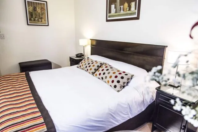 2 Bedrooms, Family, Apartment, King and Twin Beds, Mendoza Hotel 5/7