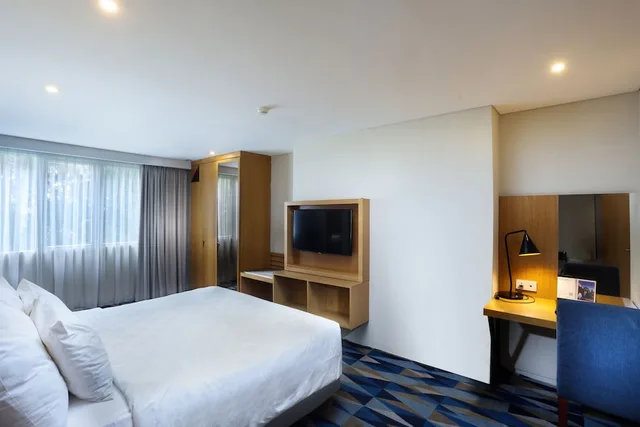 2 Bedrooms, Family, Single, 1 Queen and 1 Double Bed، Swiss-Belhotel Pondok Indah 2/7