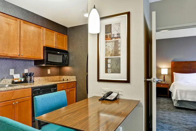 1 Bedroom, Suite, King Bed, Homewood Suites by Hilton Mobile East Bay Daphne 3/5