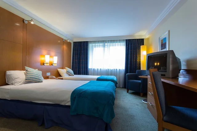 غرفة قياسية بسريرين منفصلين، Britannia Leeds Bradford Airport 4/10