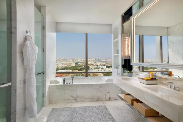 Horizon, Suite, City and Sea View، شانغريلا جدة(Shangri-La Jeddah) 1/1