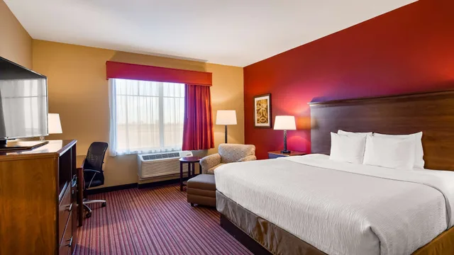 غرفة قياسية بسرير كينج، Best Western Plus Hudson Hotel & Suites 3/10