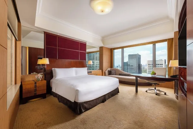 Imperial, Horizon, Club, Deluxe, King Bed, Garden View، Shangri La Tokyo 1/5