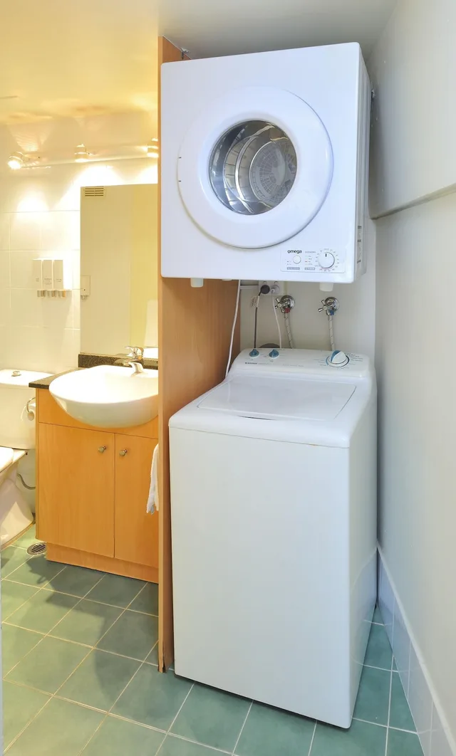 شقة بسرير كوين مع أريكة بمطبخ، Metro Apartments On Darling Harbour Sydney 9/10