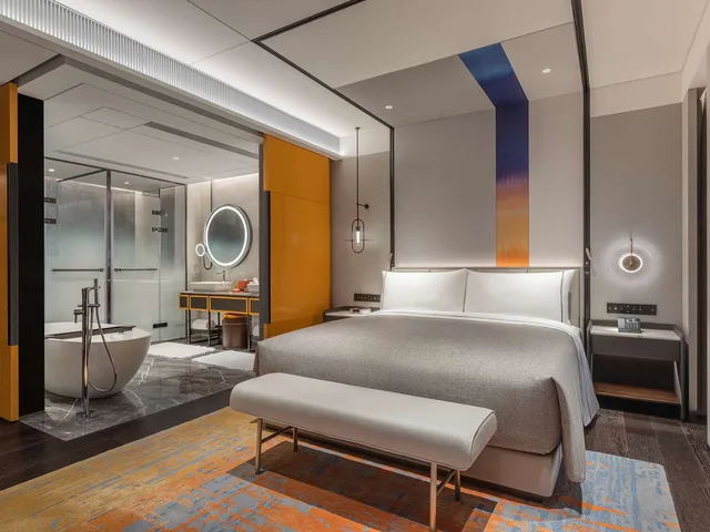 Chic, Suite، Canopy by Hilton Xi'an Qujiang 2/3