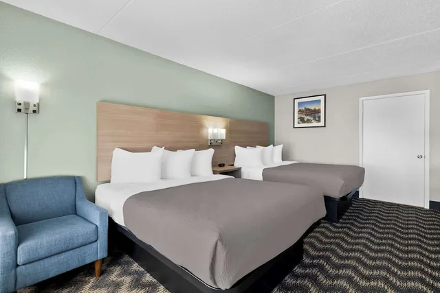 غرفة قياسية بسريرين كوين، Quality Inn Nashville - Opryland Area 2/3