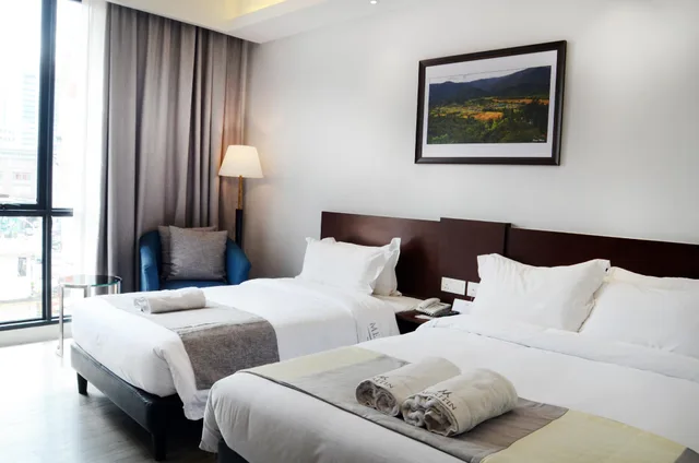 غرفة ديلوكس ثلاثية، Meritin Hotel 1/3